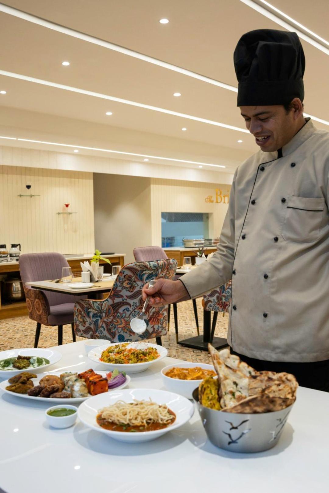 Clarks Inn Suites Agra Near Tajmahal Luaran gambar