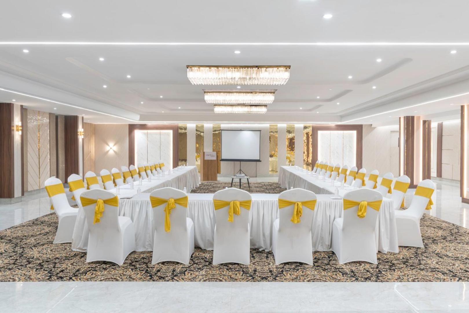 Clarks Inn Suites Agra Near Tajmahal Luaran gambar